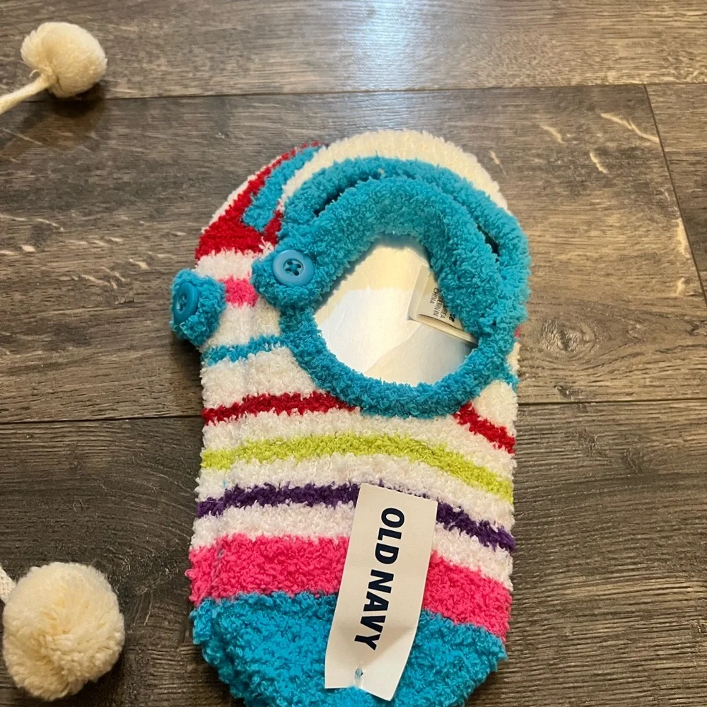 2 Pairs of Women's Socks‎ NEW